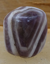 Load image into Gallery viewer, Amethyst - Chevron
